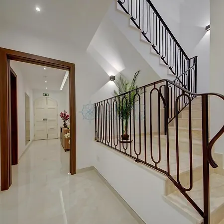 Casa Dell'arte In Rooftop Pool & Garage Appartement Hal Ghaxiak